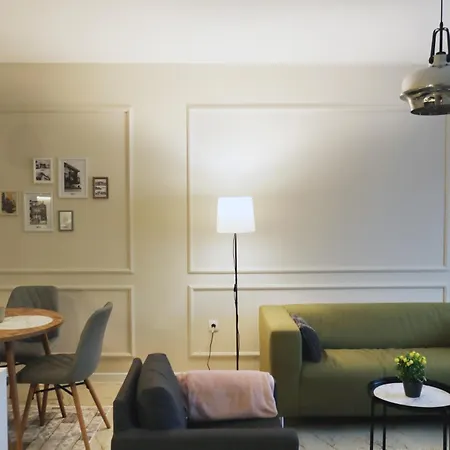 아파트 Studio Apartments *