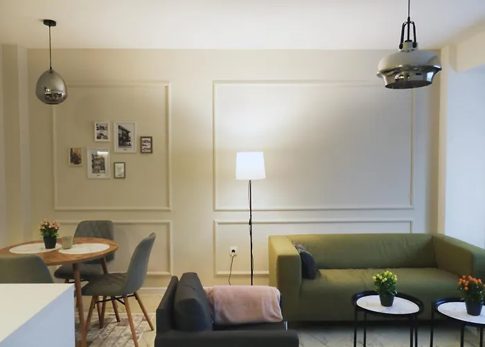 아파트 Studio Apartments *